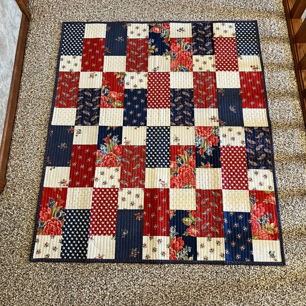 New Handcrafted Americana Lap Quilt or Throw in Red, Cream & Navy Blue - Picture 2 of 9